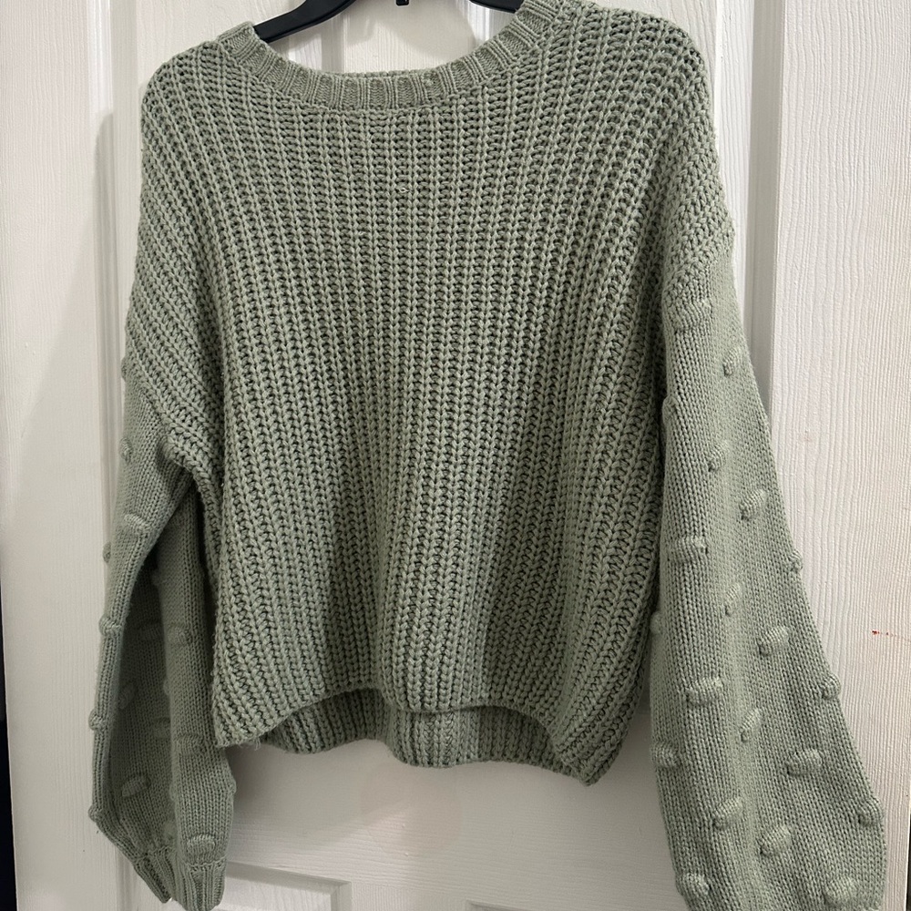 moon and madison, size: Small, light green, long sleeve
